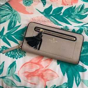 💥 KATE SPADE | Neda Chester Street Tassel Wallet